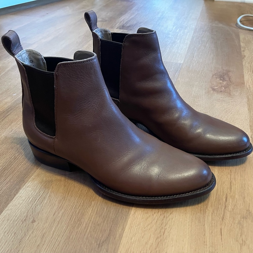 Tecovas “The Chance” Chelsea Boots Like New 12
